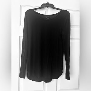 Gap black long sleeve top!